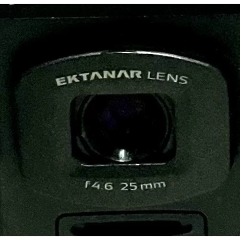 Kodak Advantix 3200AF 25mm Black Film Camera w/ Built In Flash 